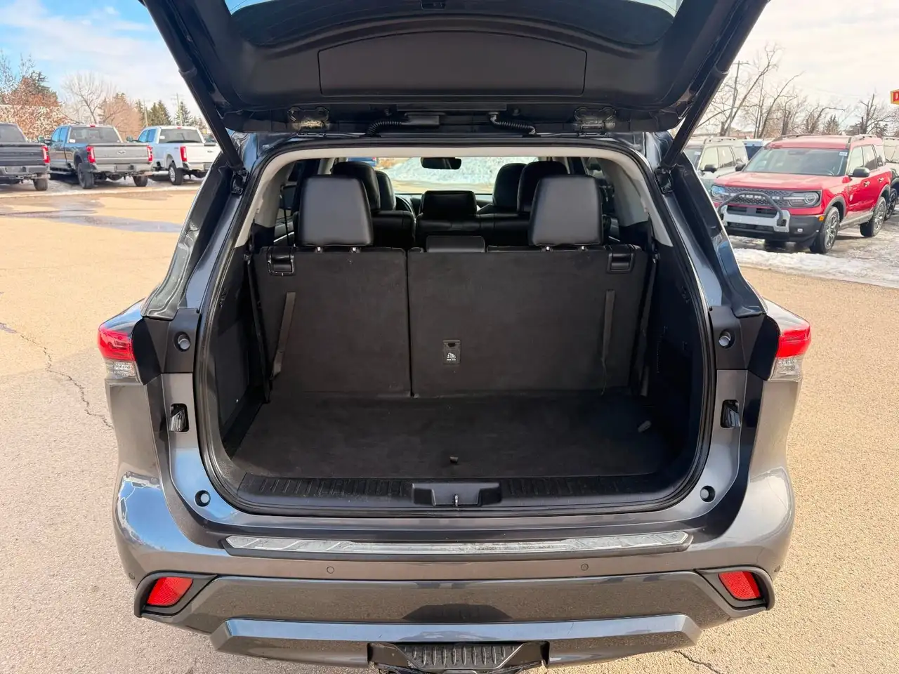 Toyota Highlander снимка Toyota Highlander