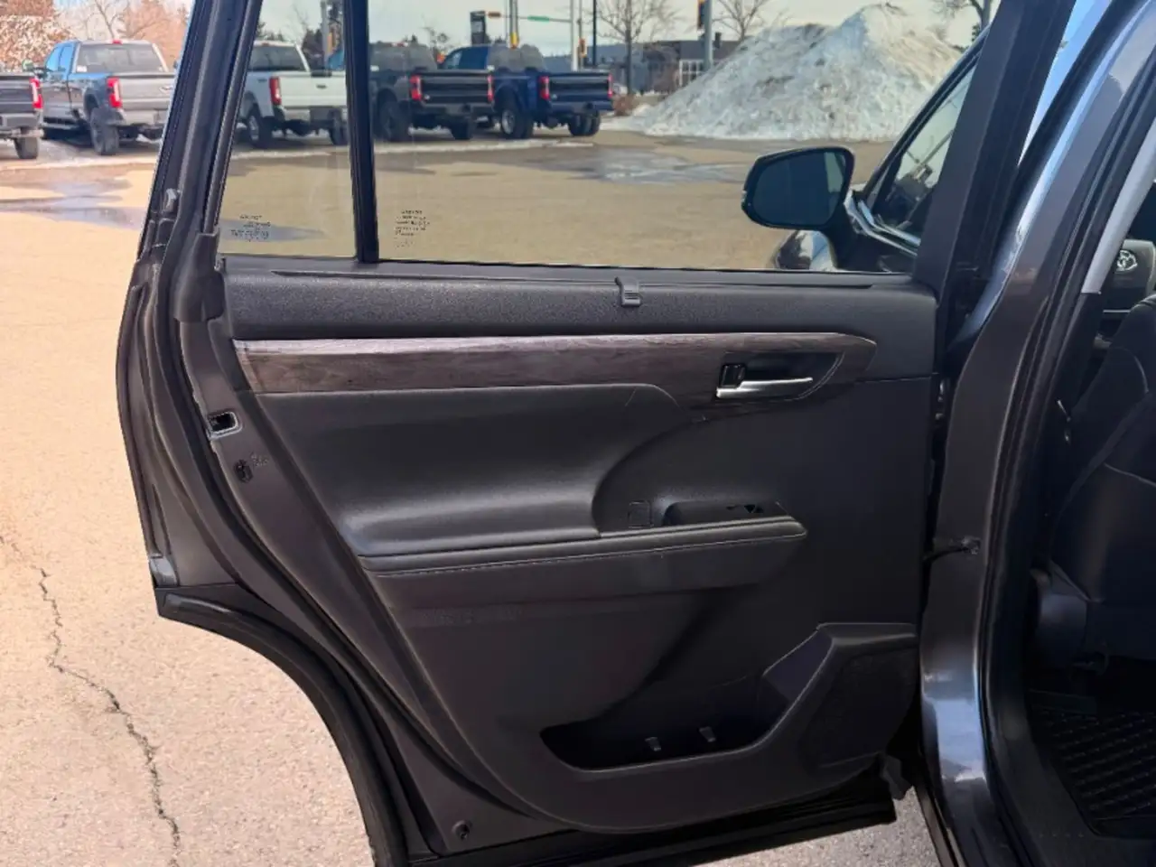 Toyota Highlander снимка Toyota Highlander