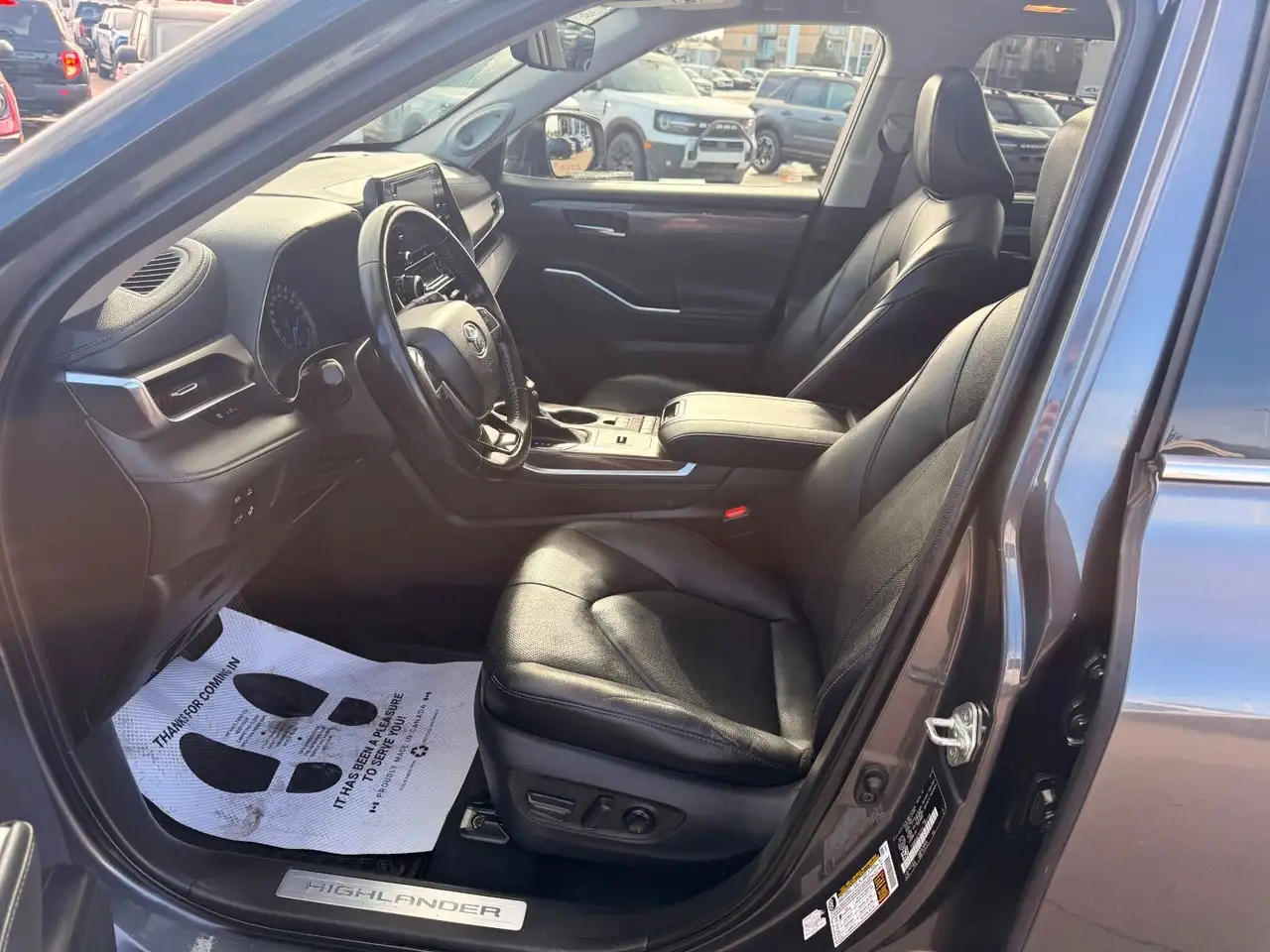 Toyota Highlander снимка Toyota Highlander