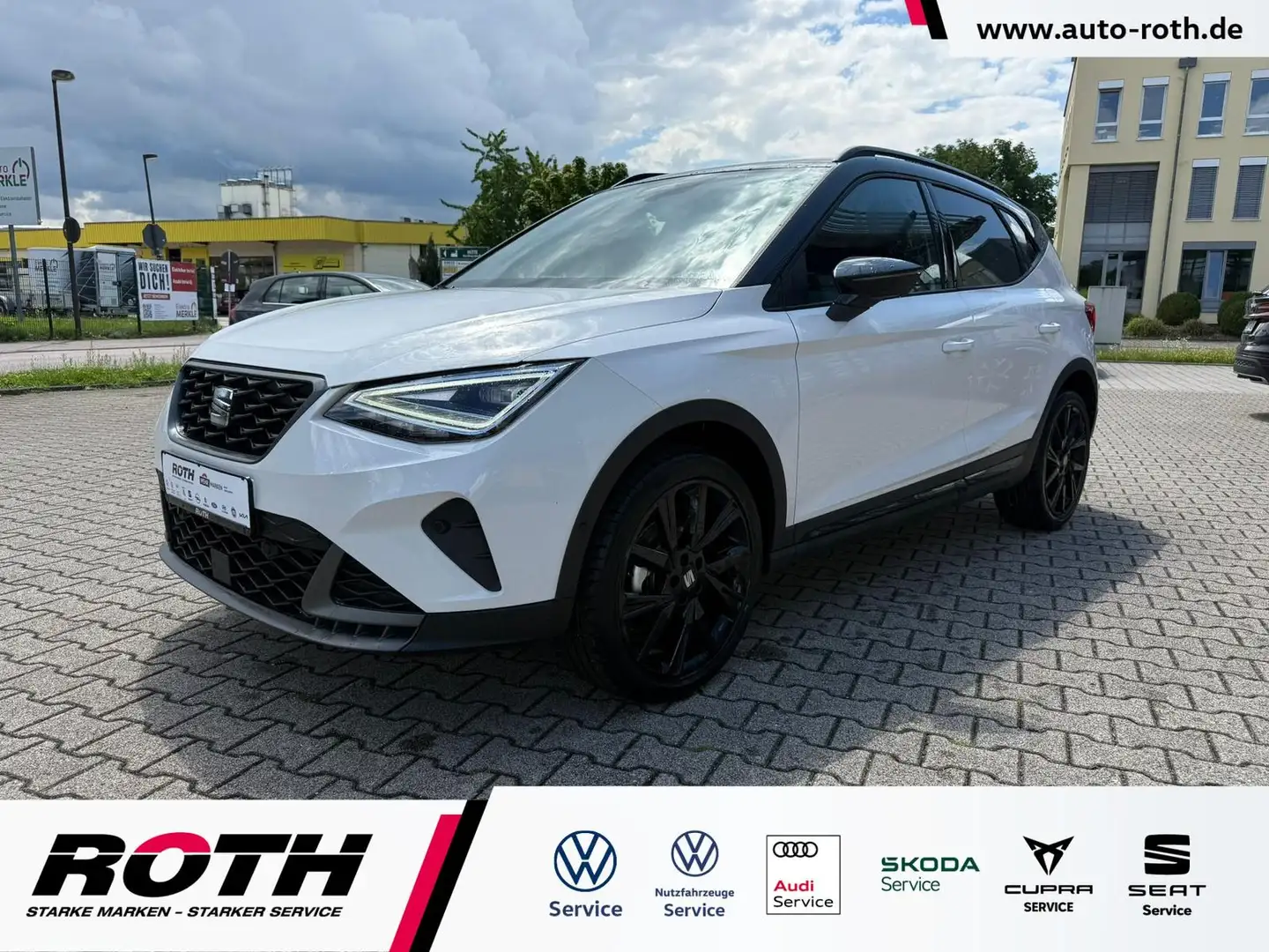 SEAT Arona 1.5 TSI DSG Black Edition LED*Navi*Kamera Weiß - 1