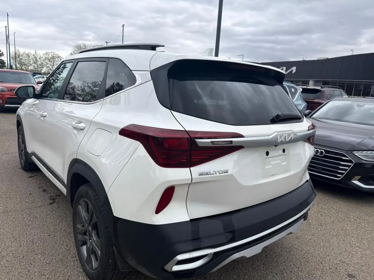 Kia Seltos photo Kia Seltos