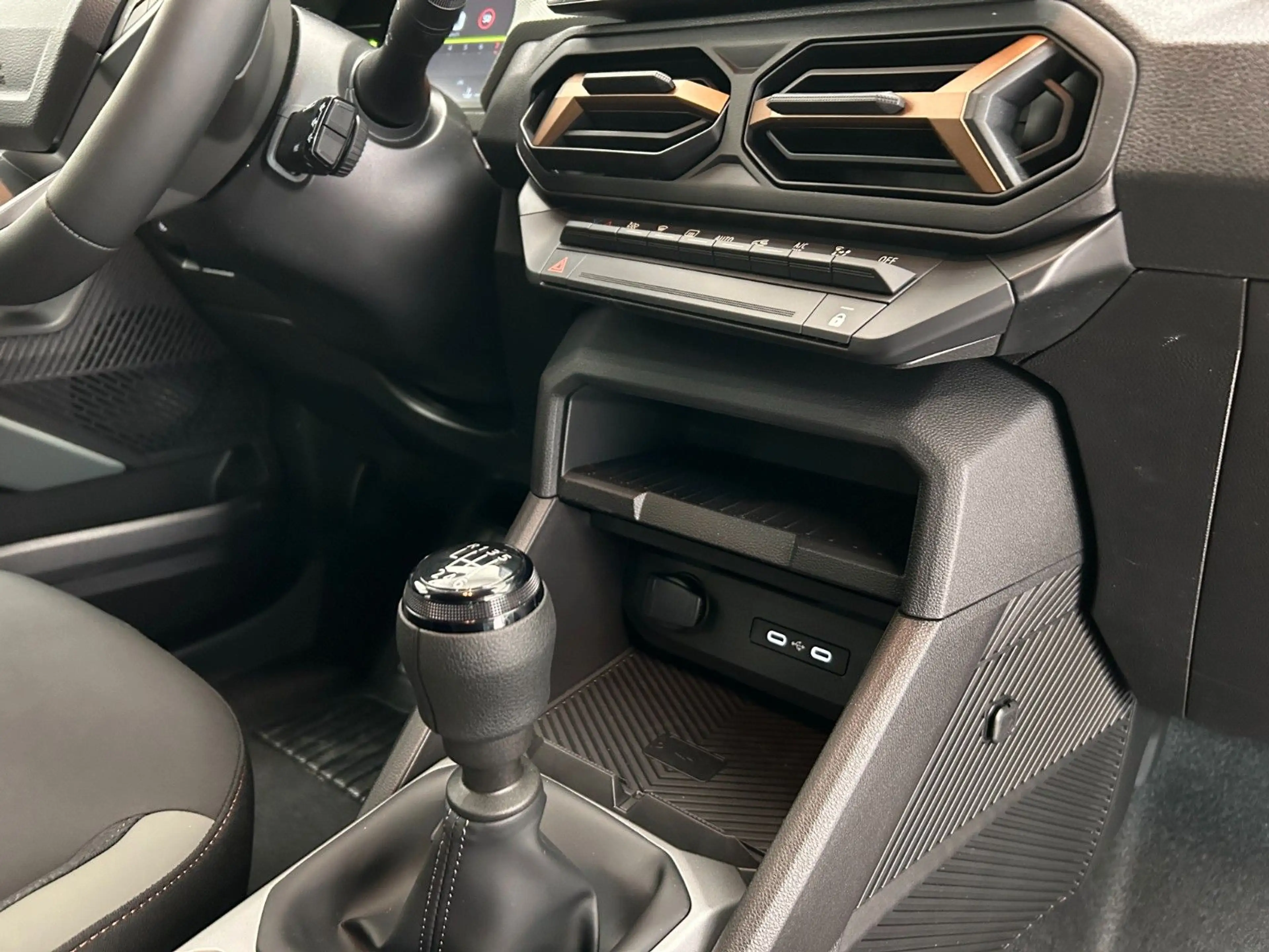 Dacia Duster Eco-G 120 Extreme City+Winter-Paket — photo 12