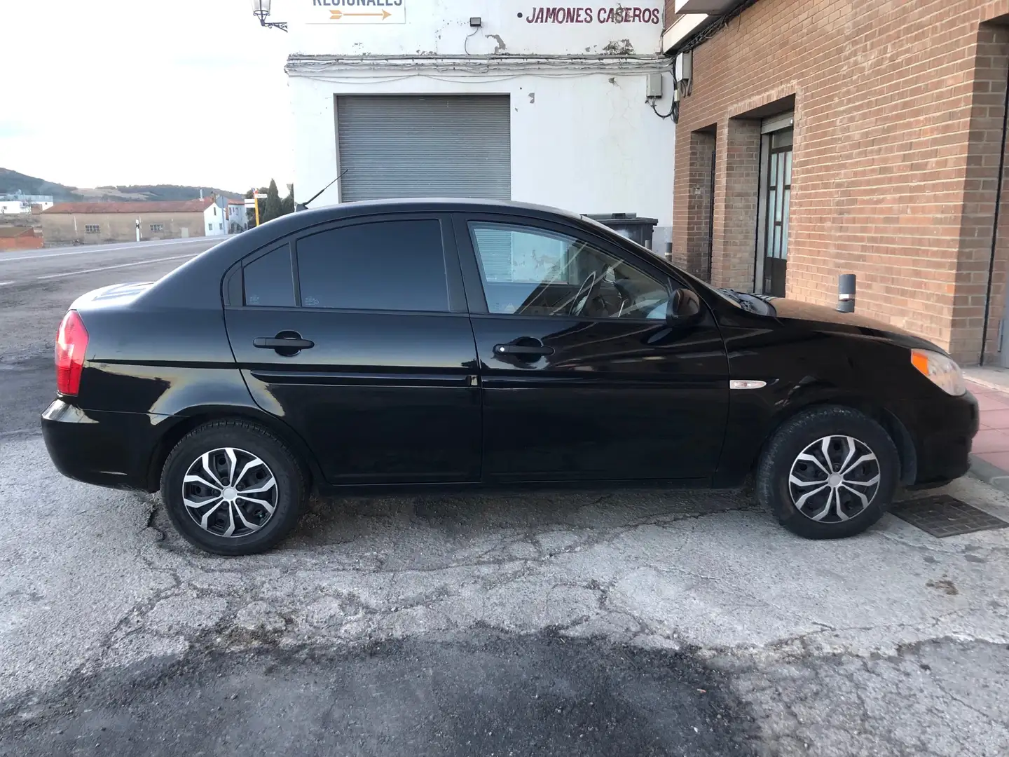 Hyundai ACCENT 1.6 FULL Black - 2