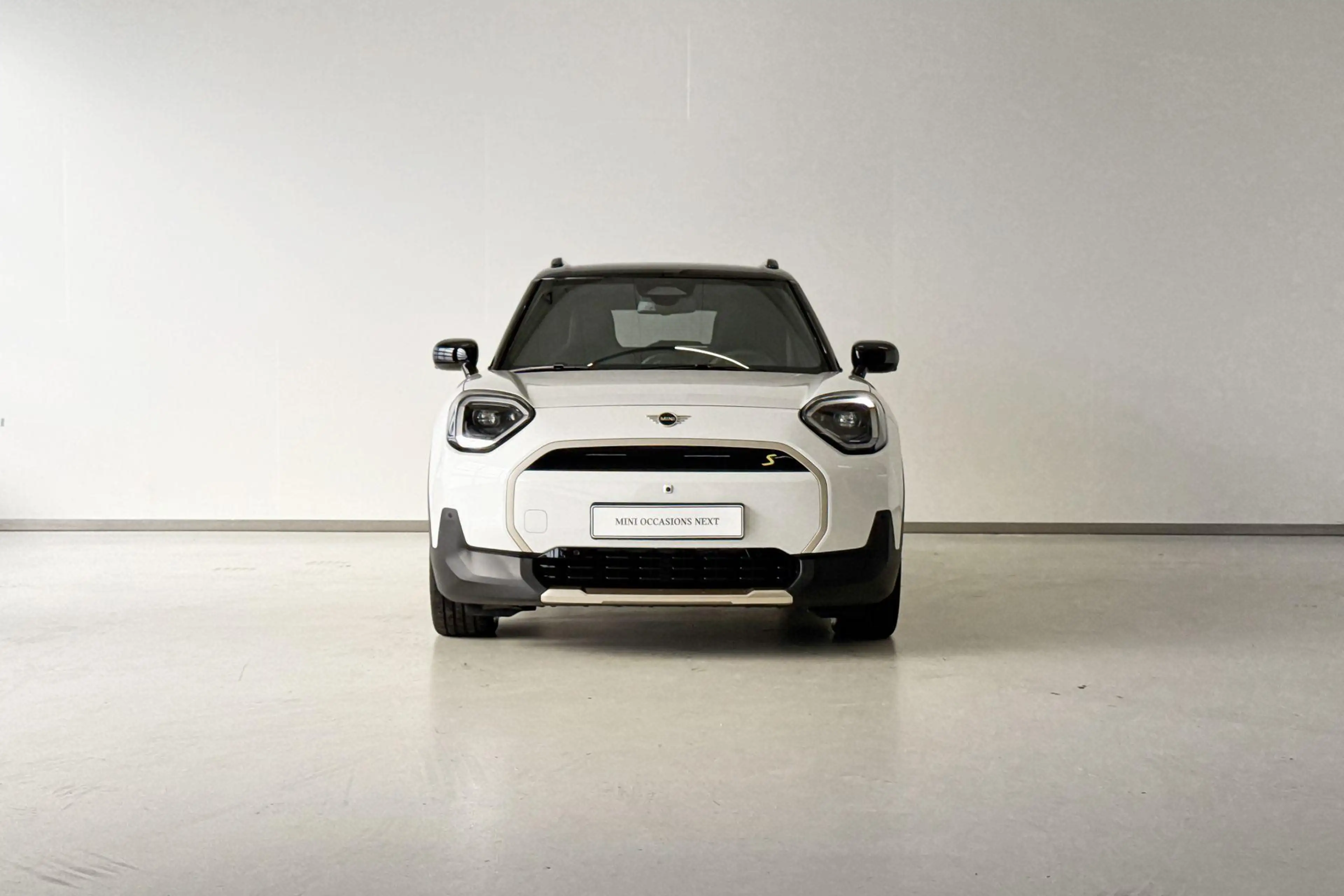 MINI Aceman SE Favoured L 54.2 kWh | 18 Inch Flash Spoke 2-ton — photo 5