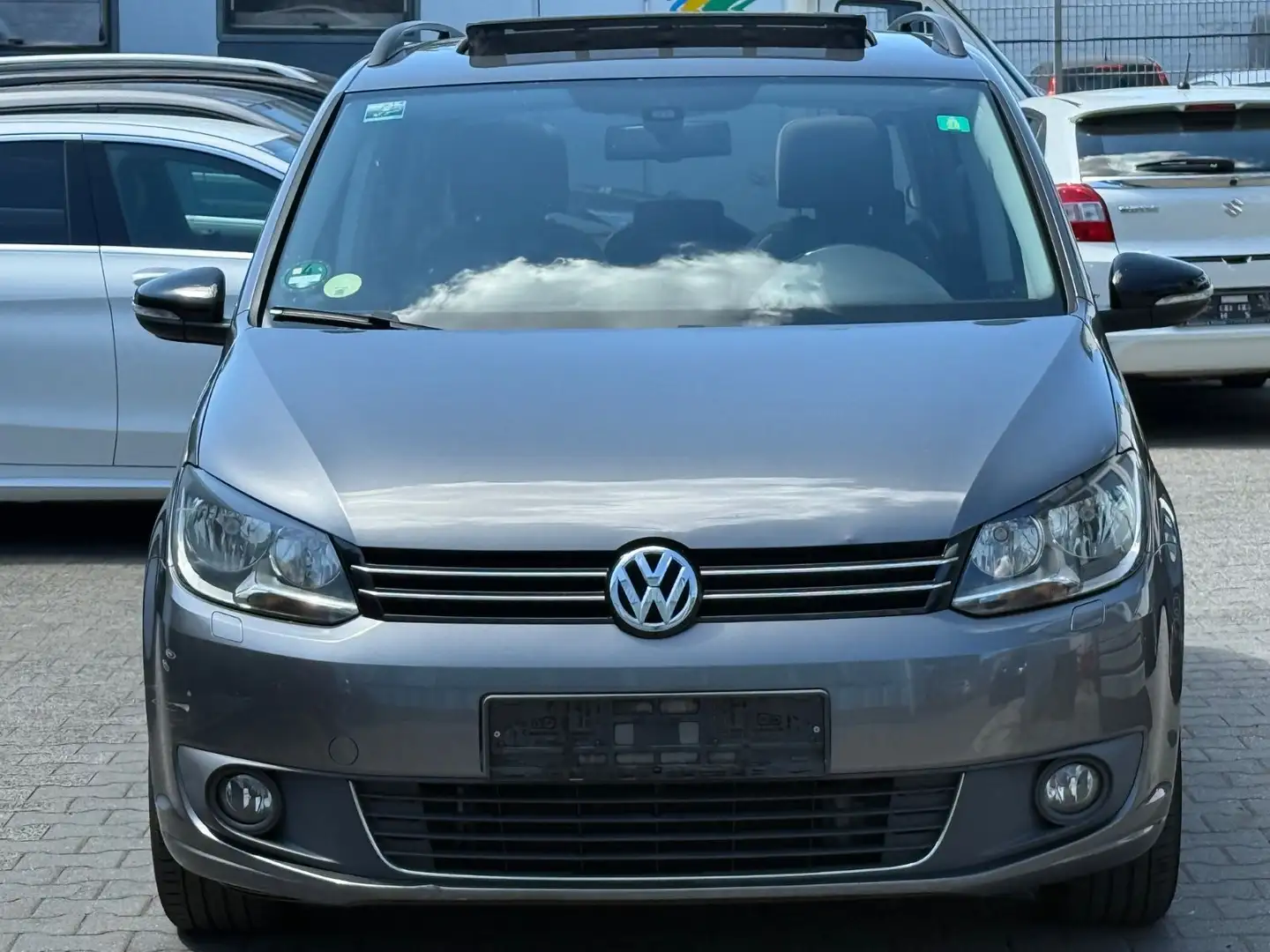 Volkswagen Touran 1.6 TDI Match BMT Panorama 1.Hand Gris - 2