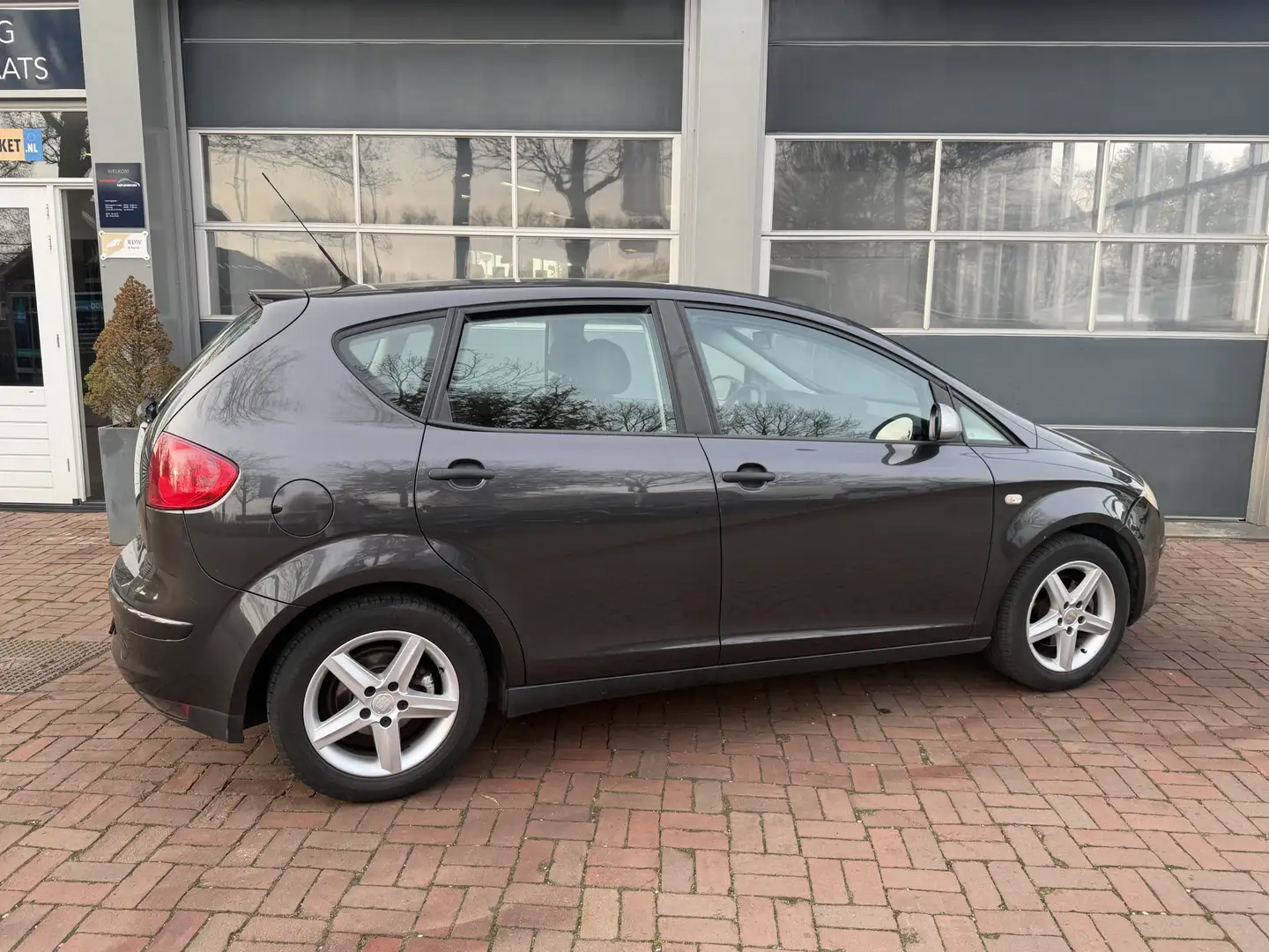 SEAT Altea 1.6 Reference hoge zit Apk 10-2026 Airco/clima,tre Negro - 2