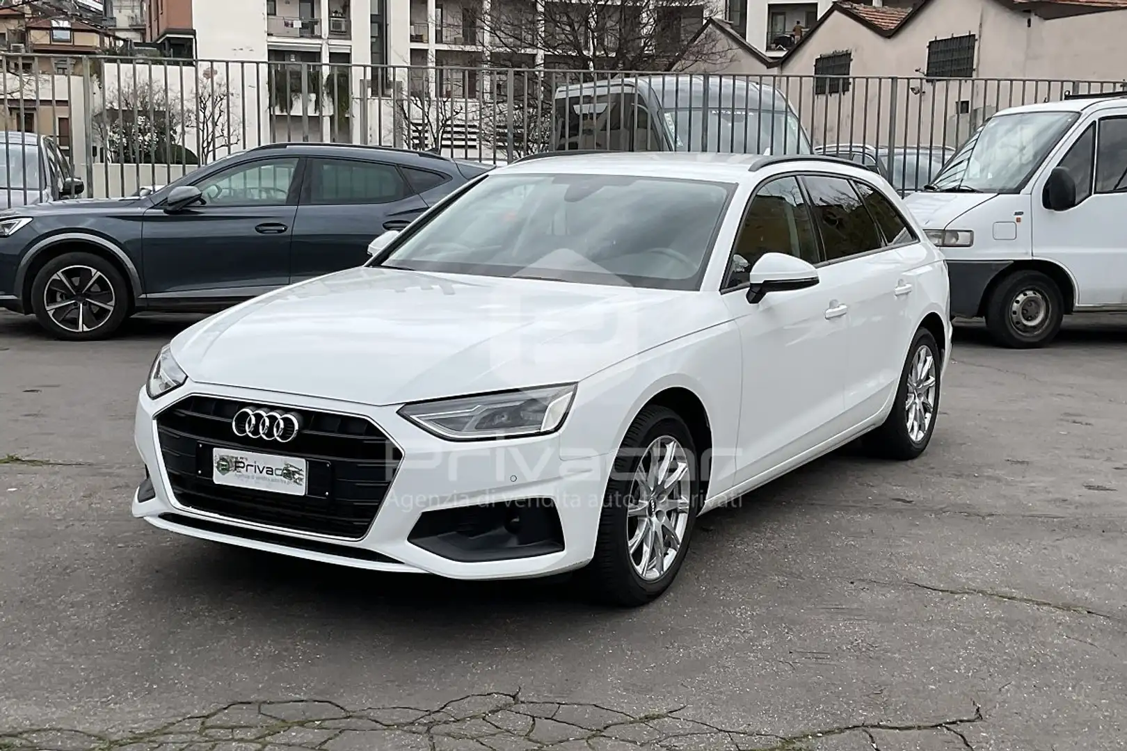 Audi A4 A4 Avant 35 TFSI S tronic Business Weiß - 1