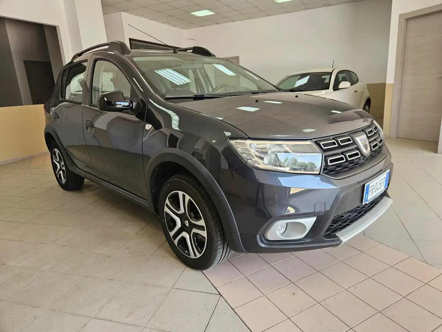 Dacia Sandero 1.5 dci Stepway 90cv E5 - 1