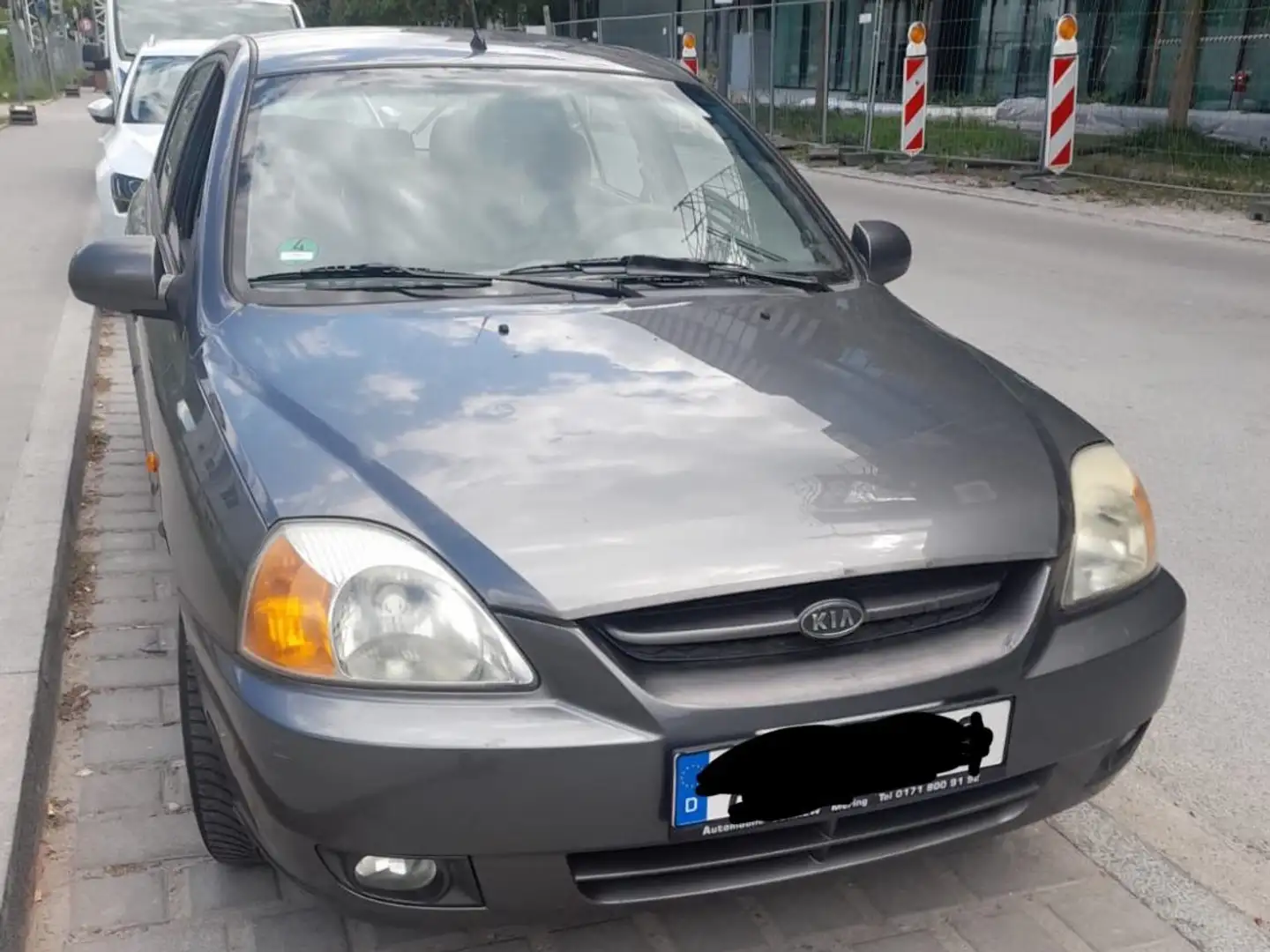 Kia Rio Rio Fließheck 1.3 LS Šedá - 1