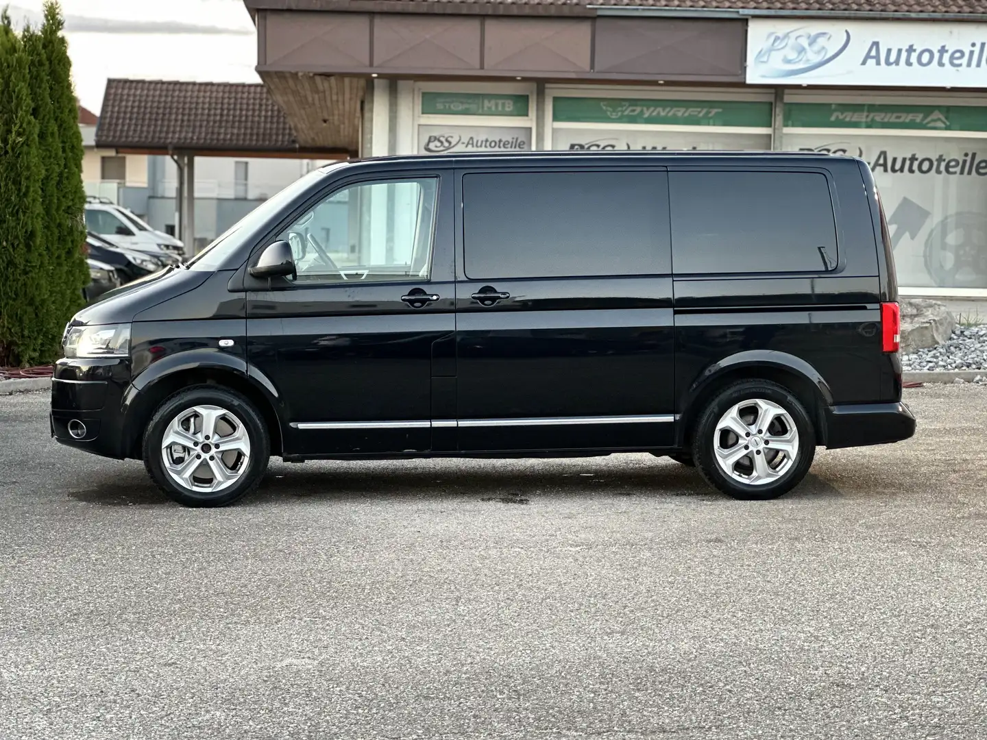 Volkswagen T5 Multivan Multivan Highline 4Motion Schwarz - 2