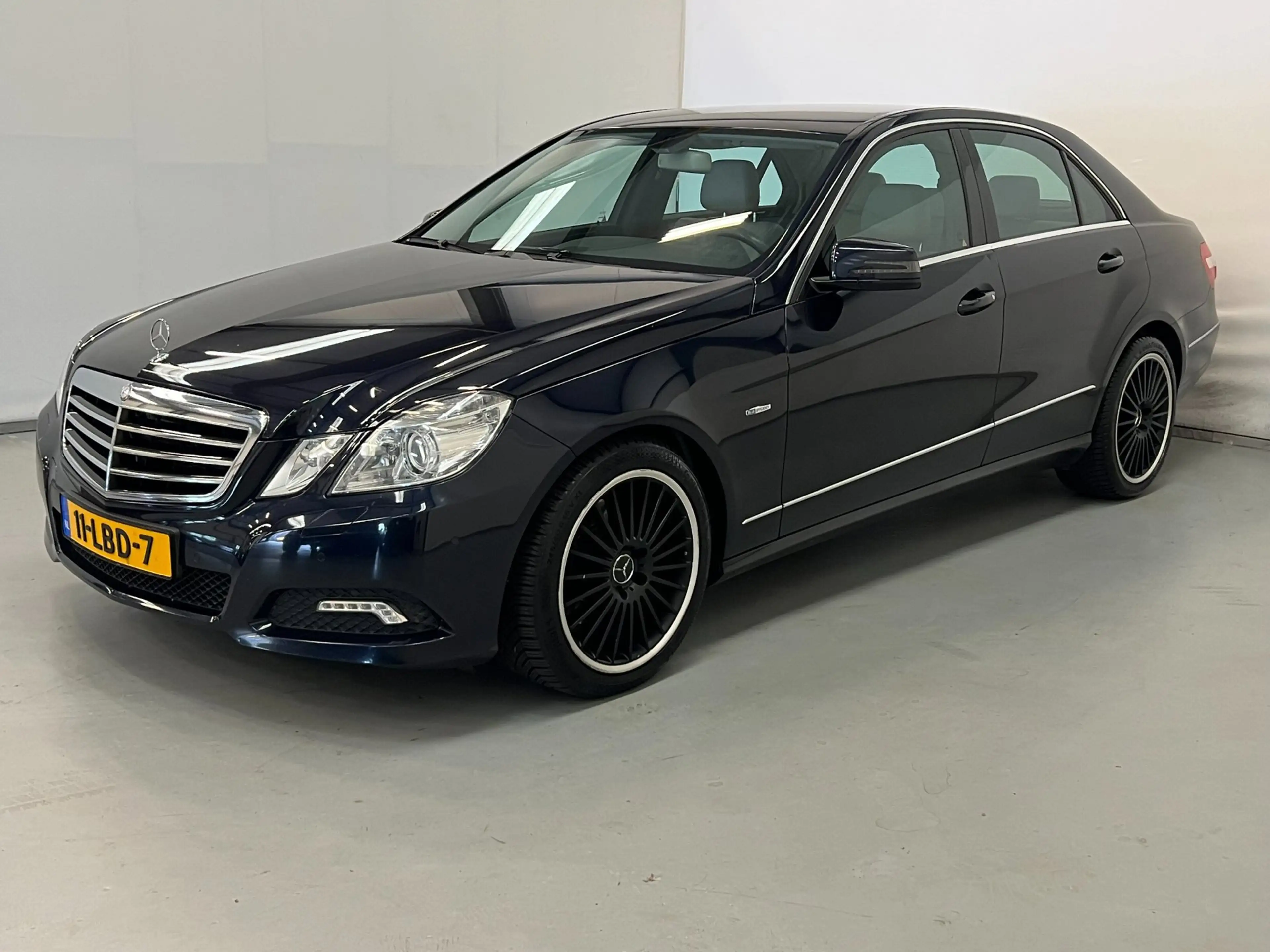 Mercedes-Benz E 350 CDI Avantgarde / NL-auto / Leder / Xenon — photo 3