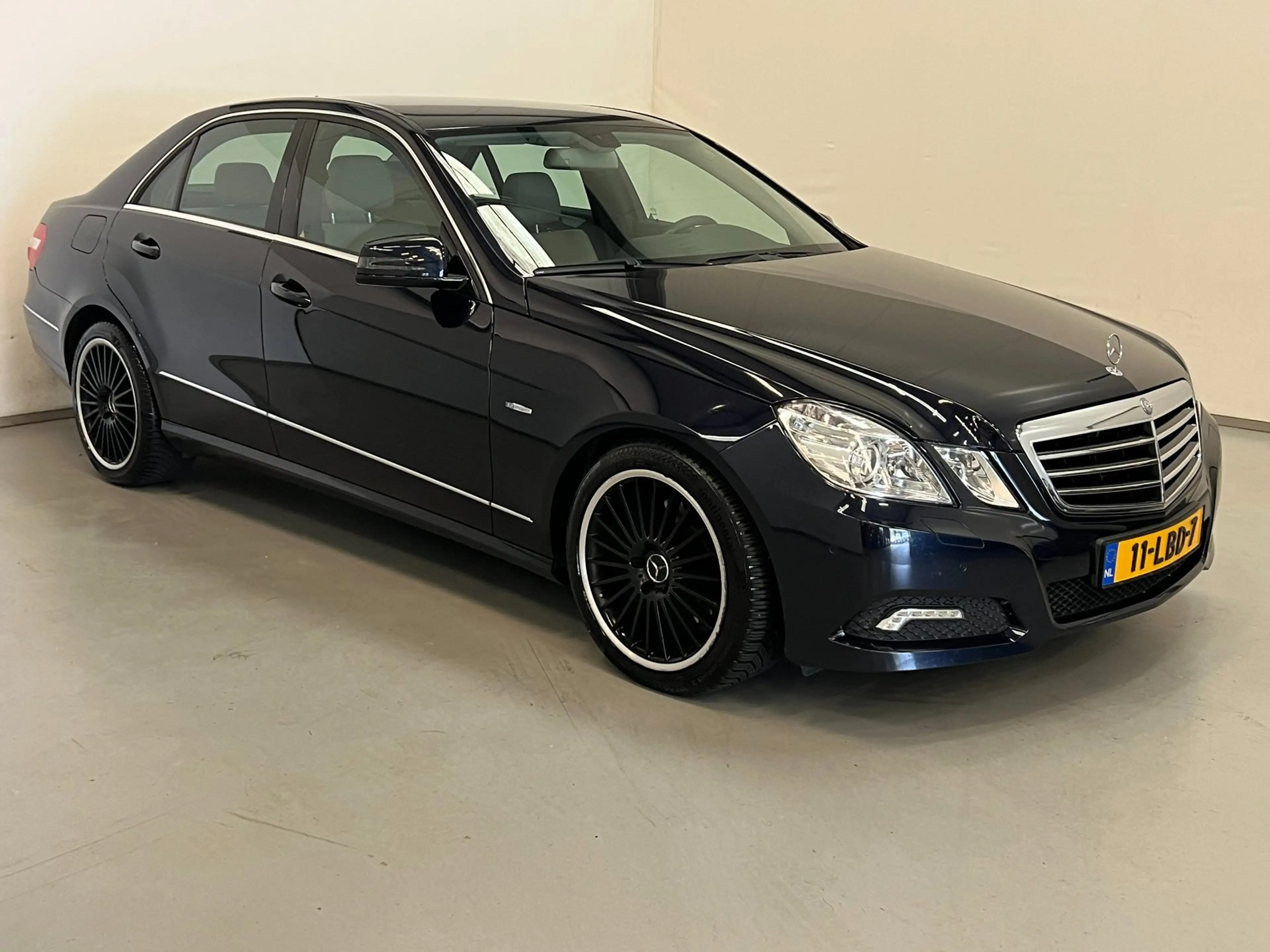 Mercedes-Benz E 350 CDI Avantgarde / NL-auto / Leder / Xenon — photo 2