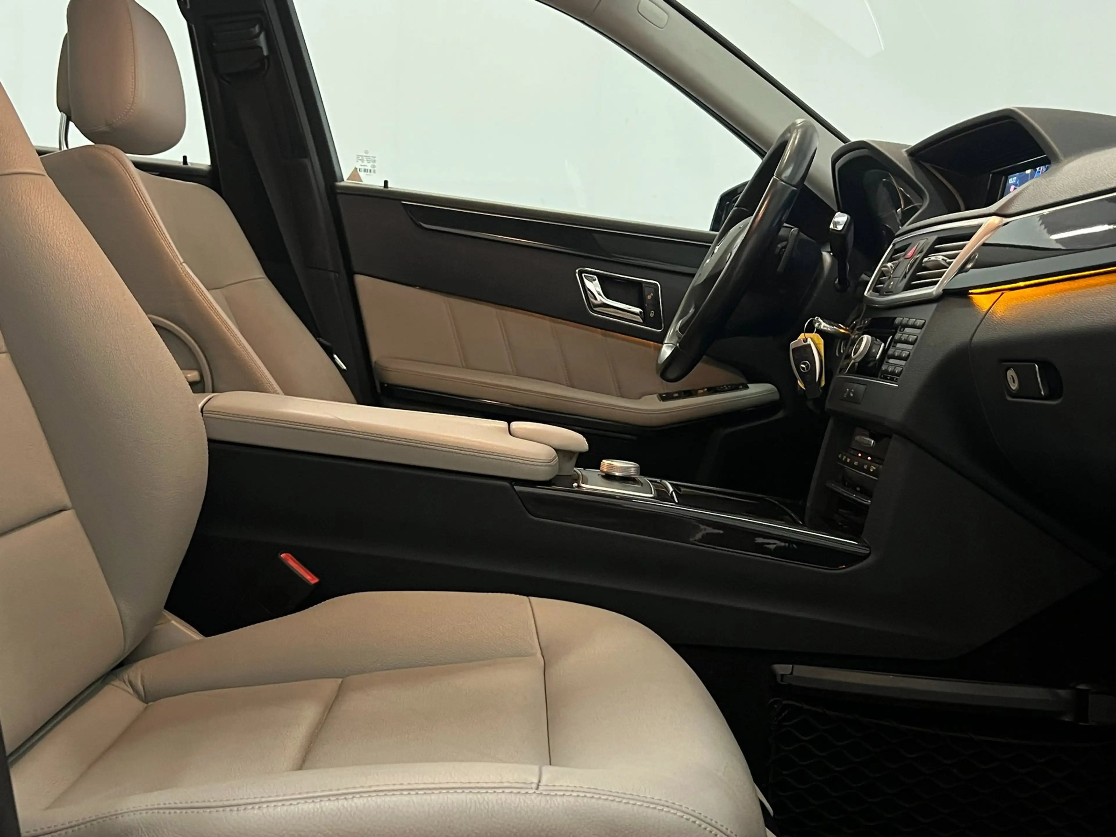 Mercedes-Benz E 350 CDI Avantgarde / NL-auto / Leder / Xenon — photo 6