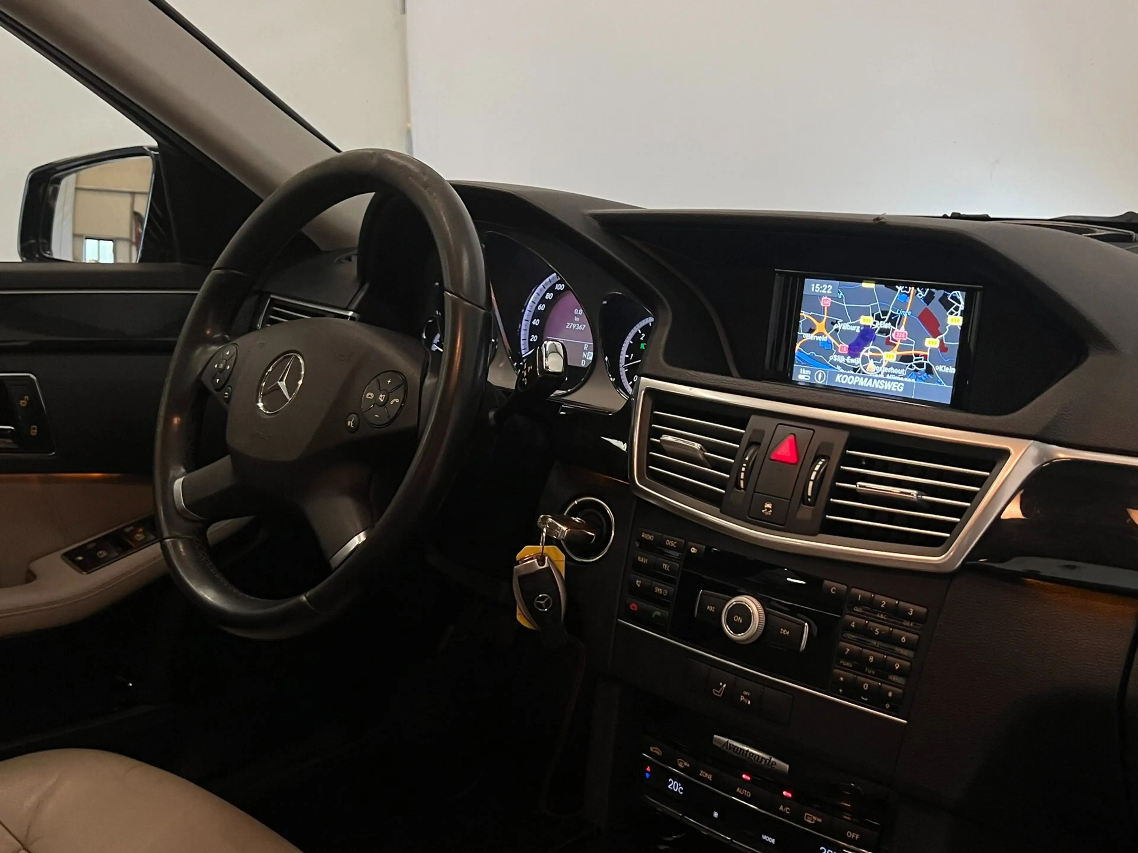 Mercedes-Benz E 350 CDI Avantgarde / NL-auto / Leder / Xenon — photo 8