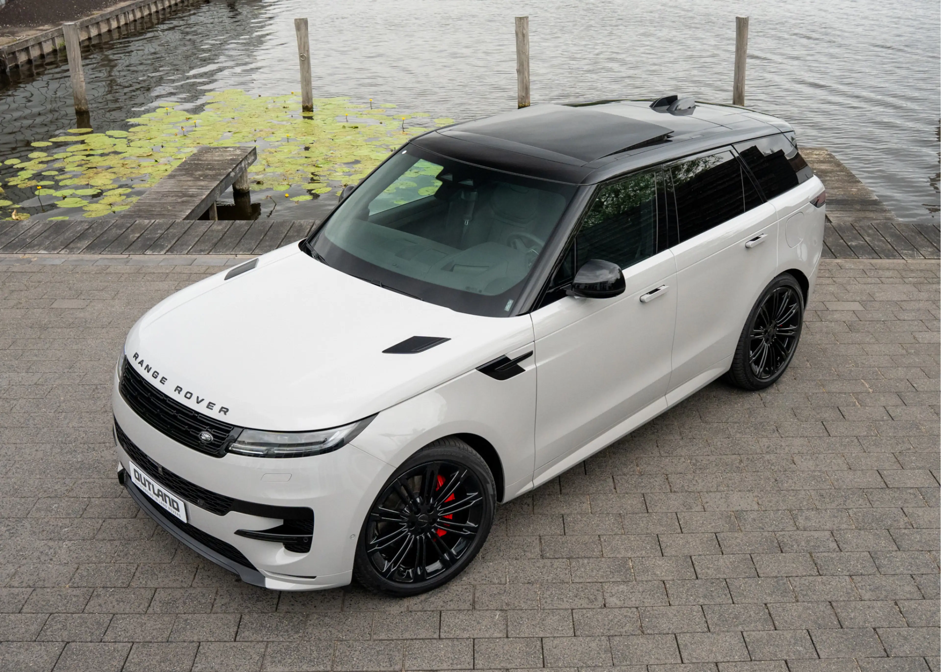 Land Rover Range Rover Sport P460e Dynamic HSE | NP. 148.141,- | Full Options | — photo 3