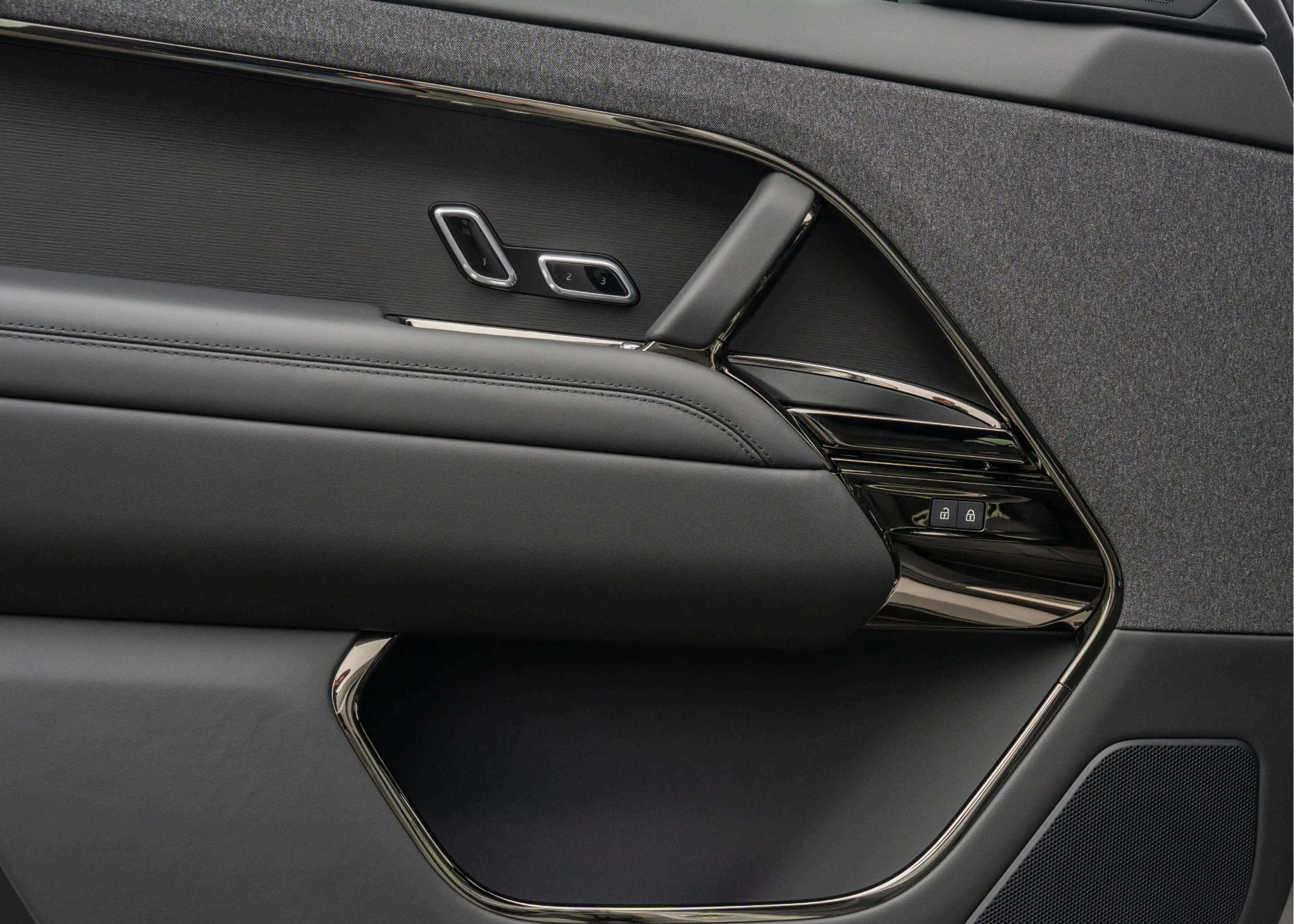Land Rover Range Rover Sport P460e Dynamic HSE | NP. 148.141,- | Full Options | — photo 15