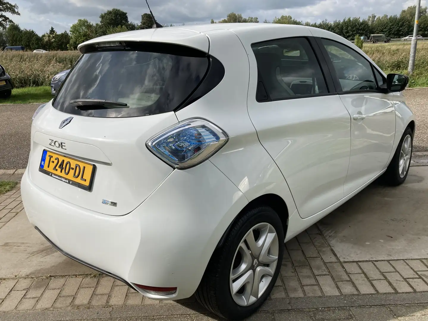 Renault ZOE E-Tech Electric R90 Life 41 kWh (AccuHuur) / R-Lin Wit - 2