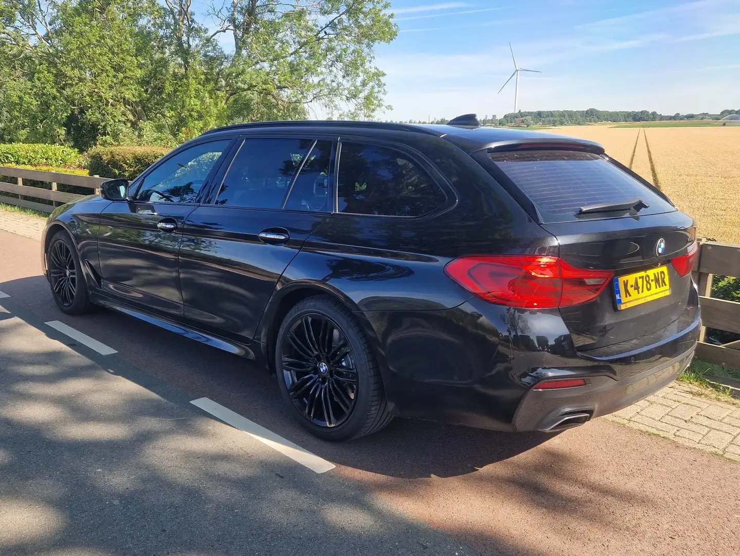 BMW 540 540i xDrive High Executive M Sport Zwart - 2