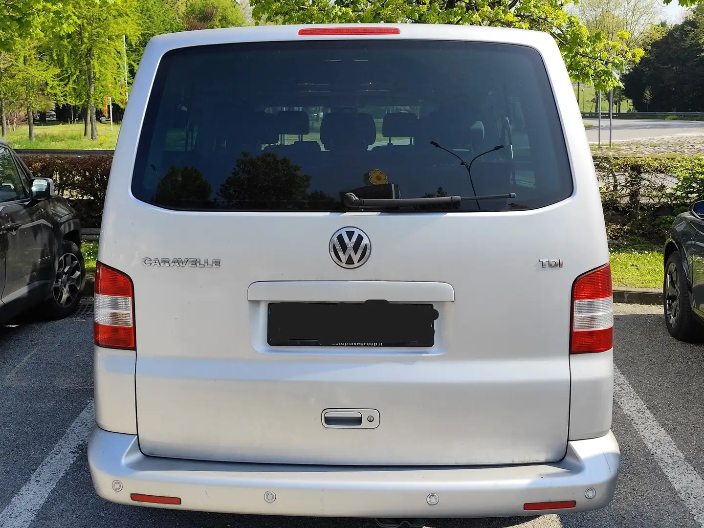Volkswagen T5 Caravelle Passo lungo Grigio - 2