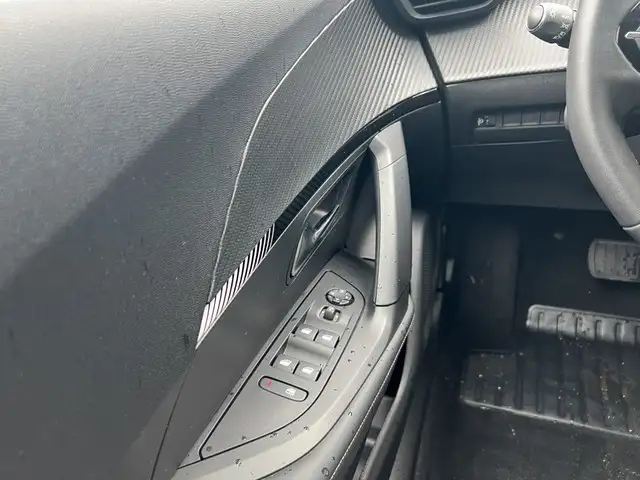 Peugeot 2008 view 15