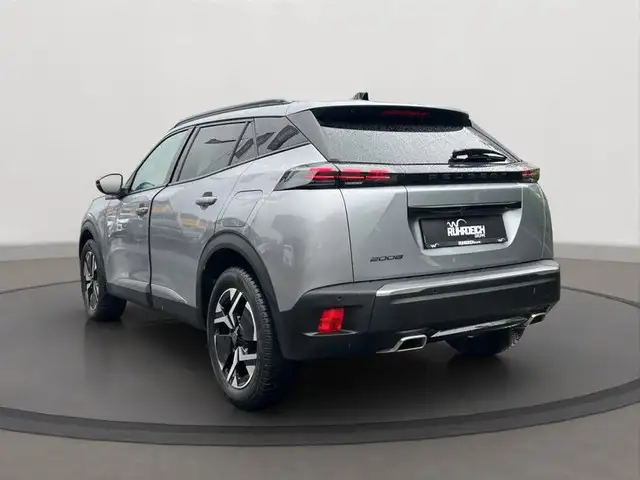 Peugeot 2008 view 4