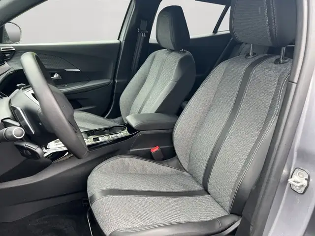 Peugeot 2008 view 9