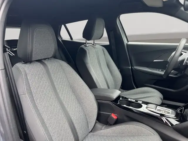 Peugeot 2008 view 10