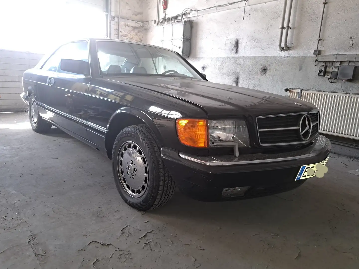 Mercedes-Benz 560 SEC  US- Modell / H- Kennzeichen Schwarz - 1