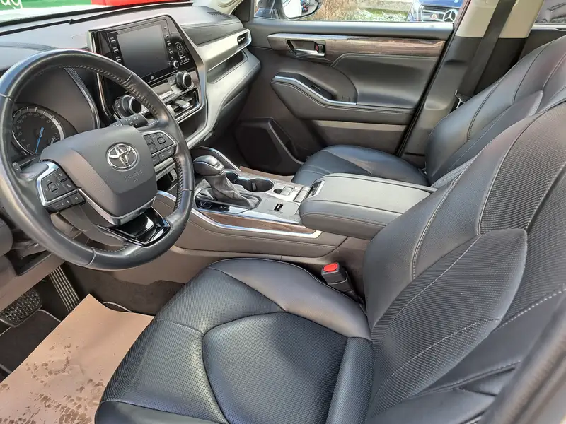 Annonce voiture d'occasion Toyota Highlander - CARADIZE