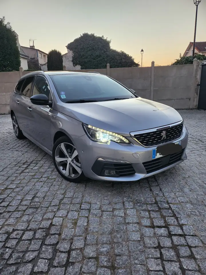 Peugeot 308 SW  130ch GT Line full options