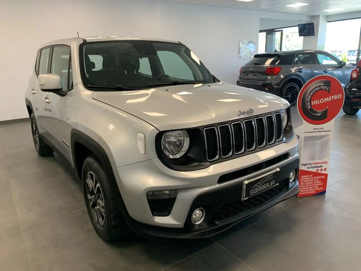 Jeep Renegade 1.6 Mjt DDCT Automatico Business Gris - 1