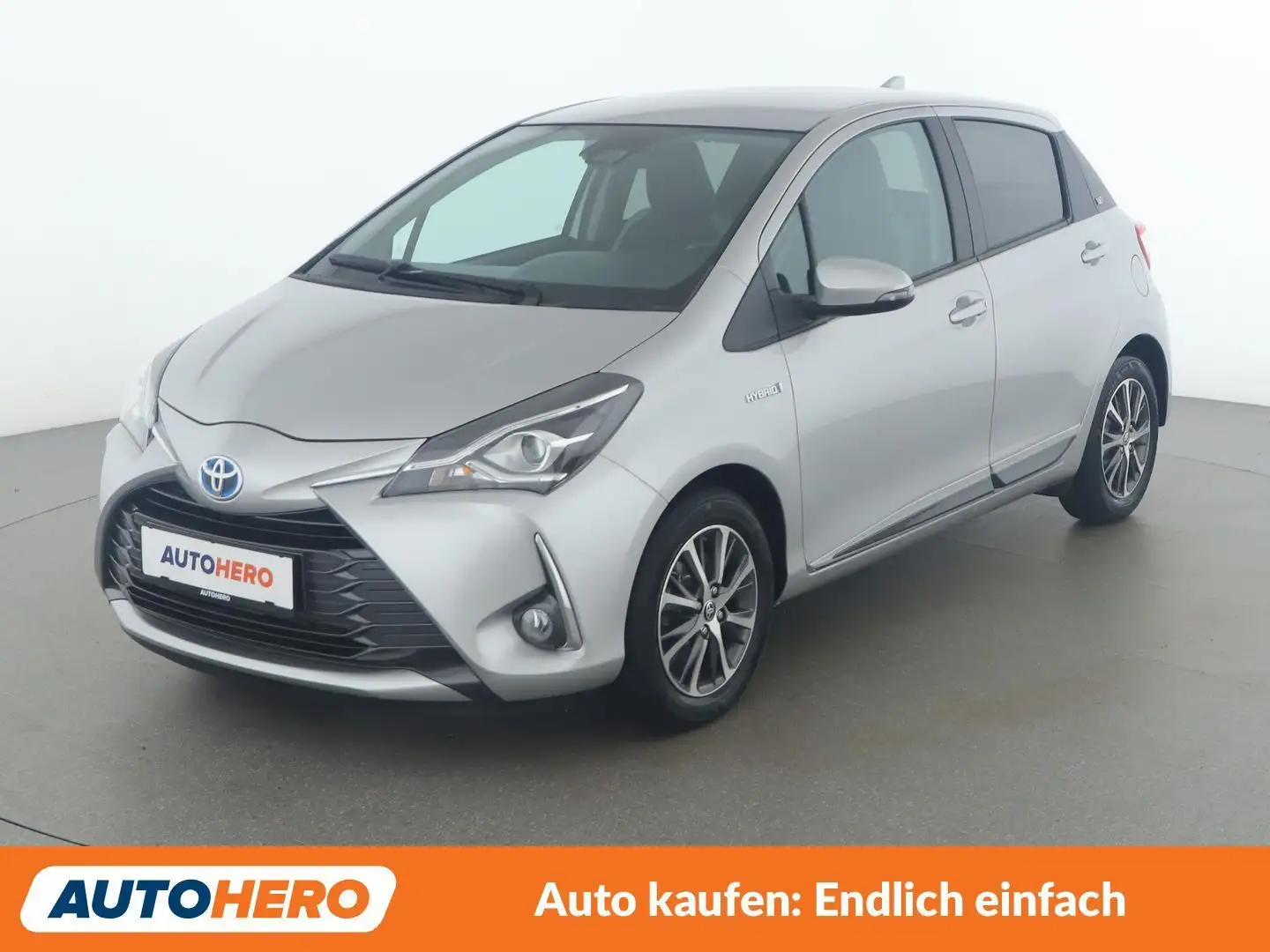 Toyota Yaris 1.5 Hybrid Active Silber - 1