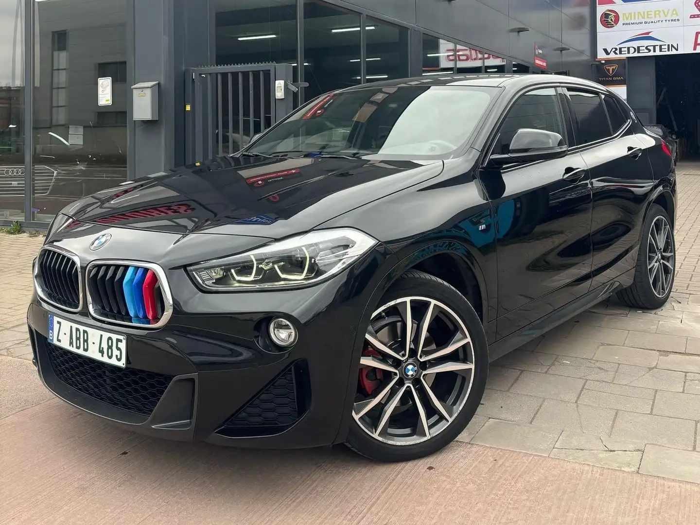 BMW X2 X2 1.5iA sDrive18 OPF Zwart - 1