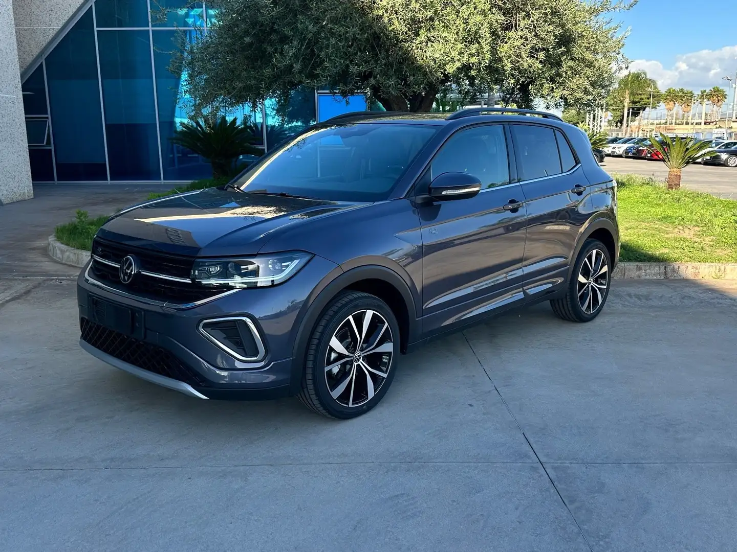 Volkswagen T-Cross R-Line 115cv possibilità noleggio no scoring Grau - 1