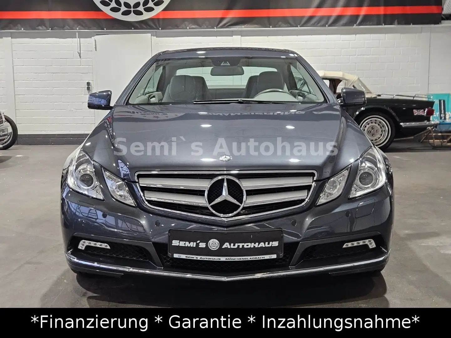 Mercedes-Benz E 250 CGI BlueEfficiency|1.Hand|erst 26112KM Grigio - 2