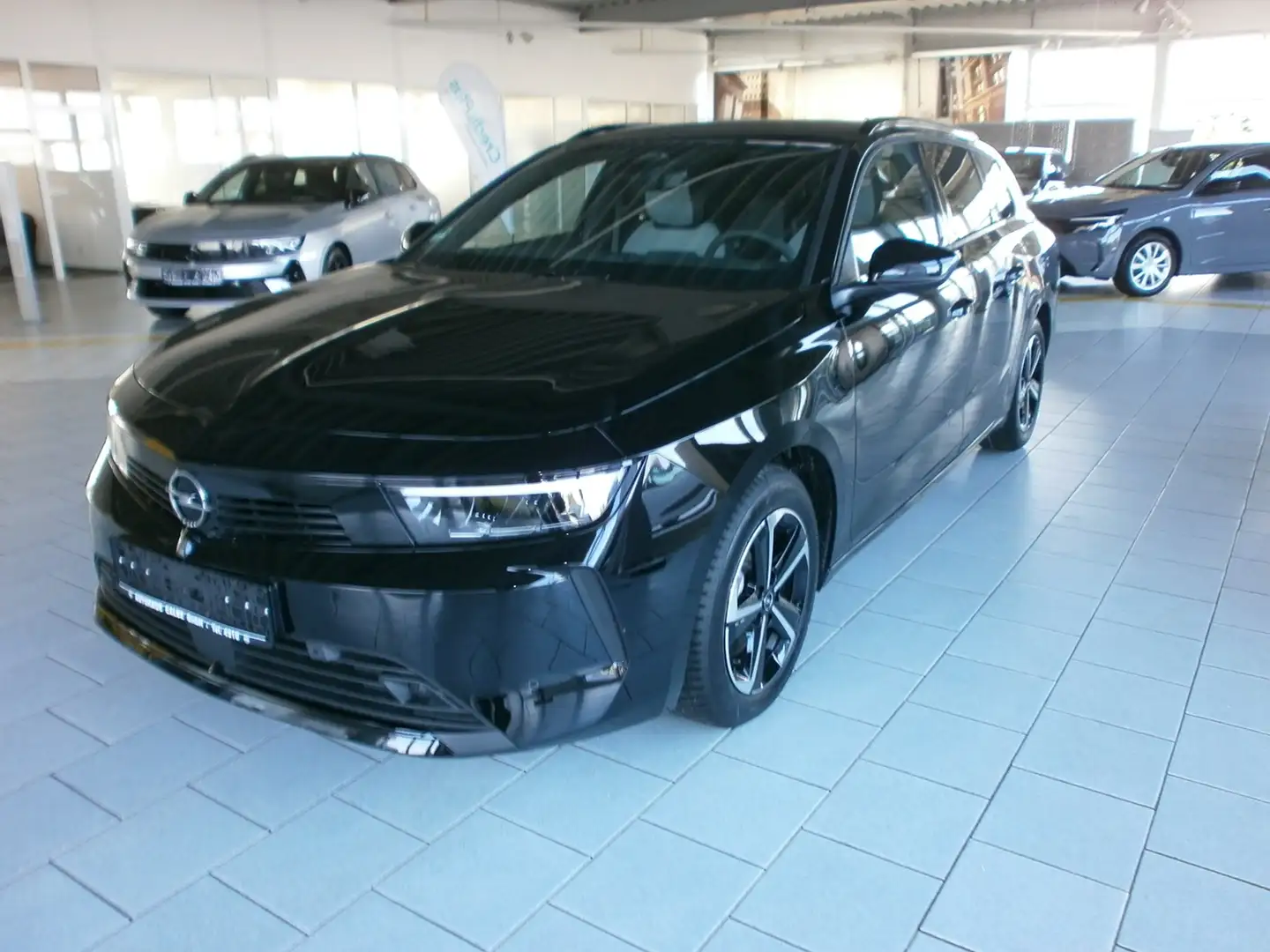 Opel Astra Edition , SHZ , LHZ , LED , Allwetter , Alu , AGR Schwarz - 1