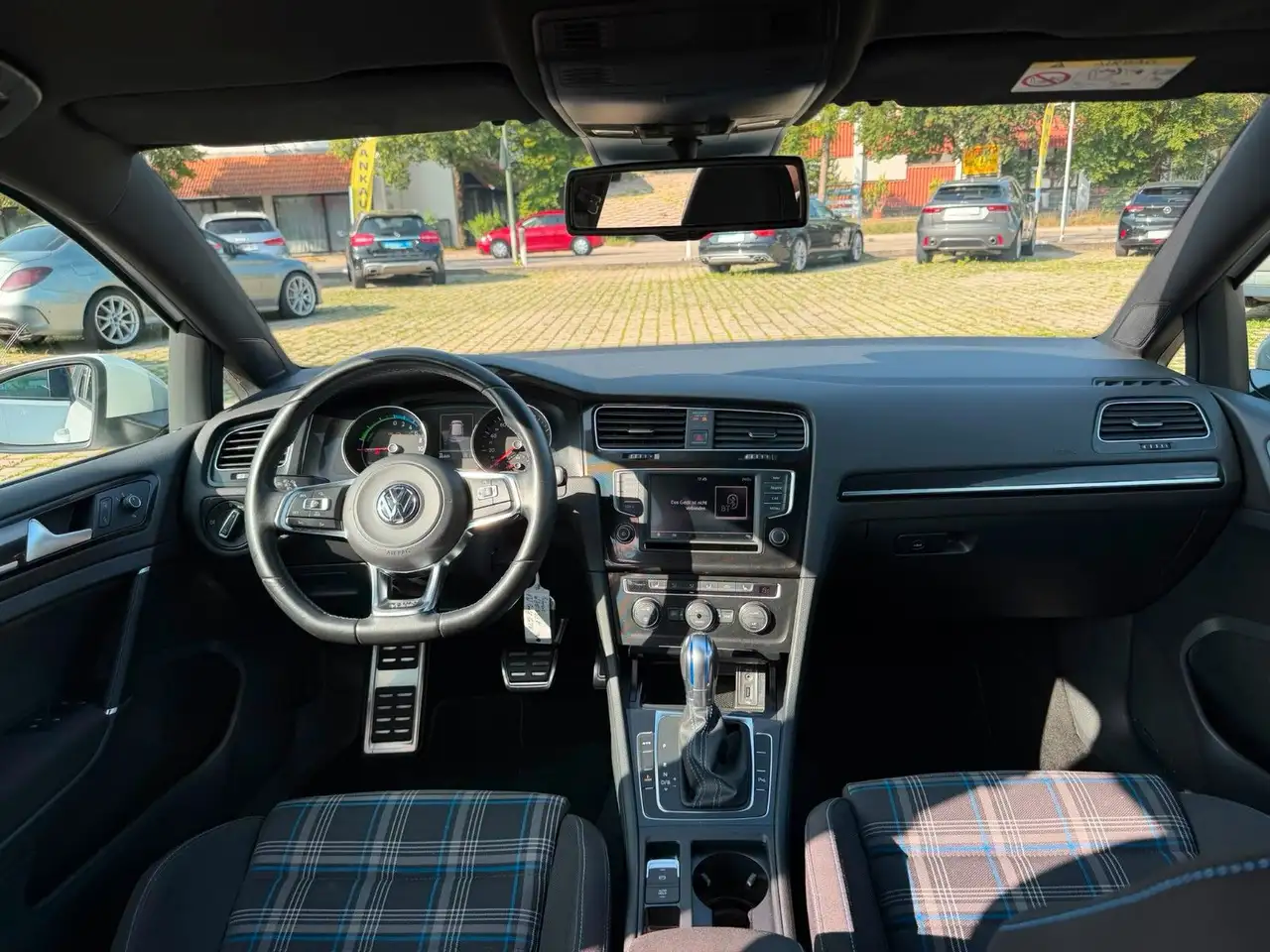 Volkswagen Golf GTE — photo 9 sur 18
