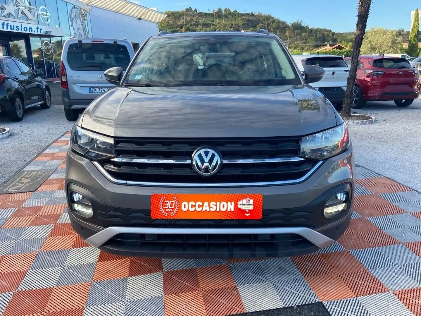 Volkswagen T-Cross Tsi 115 DSG7 LOUNGE Gris - 2
