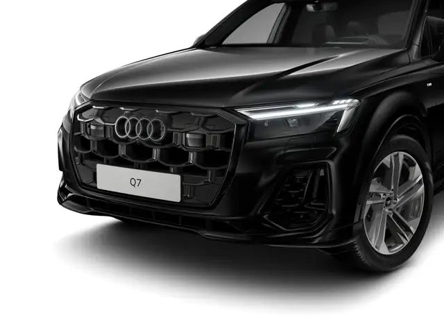 Audi Q7 view 8