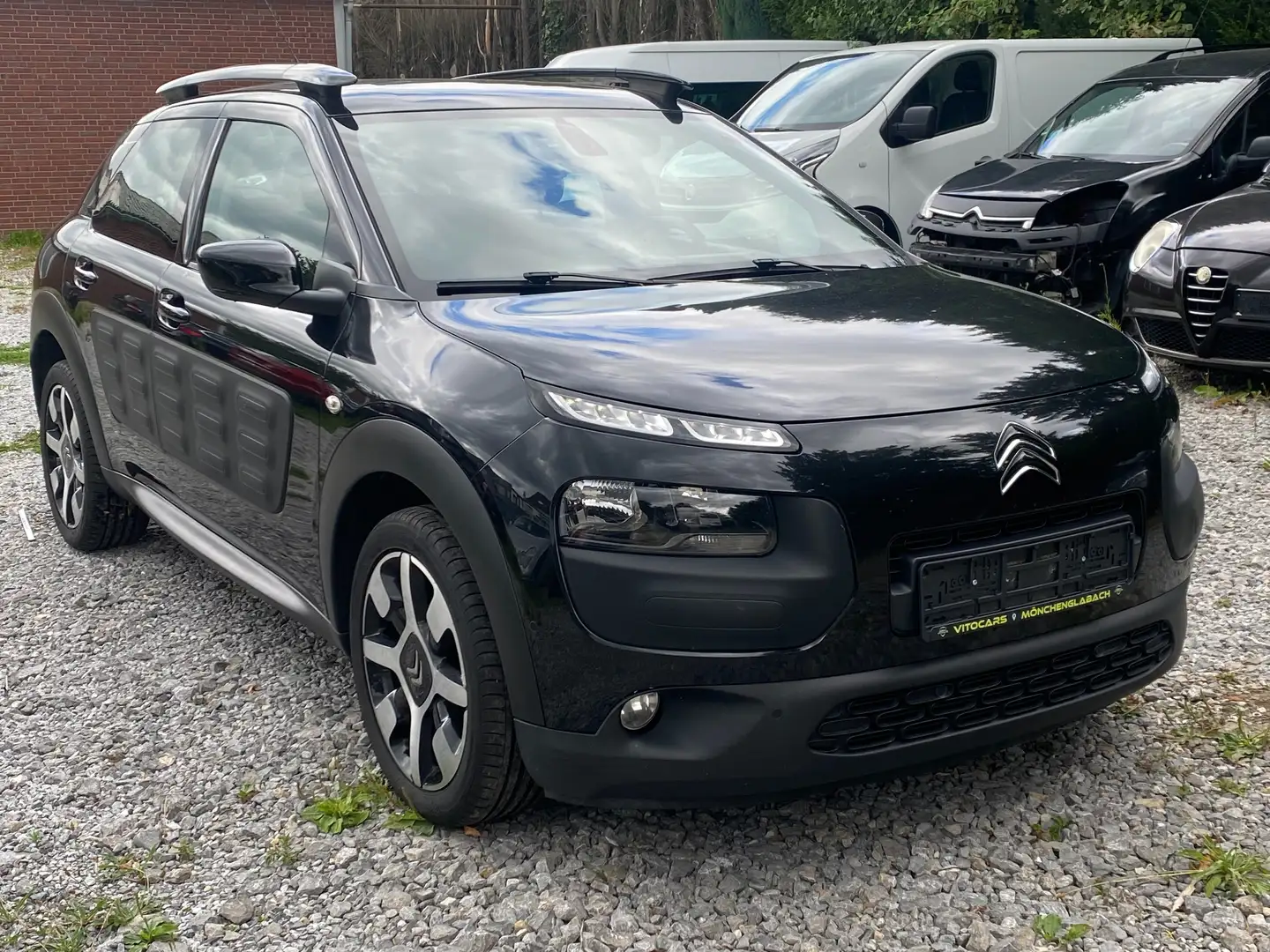 Citroen C4 Cactus Business Class EURO 6 | 2.Hand | HU-07/25 | Schwarz - 1