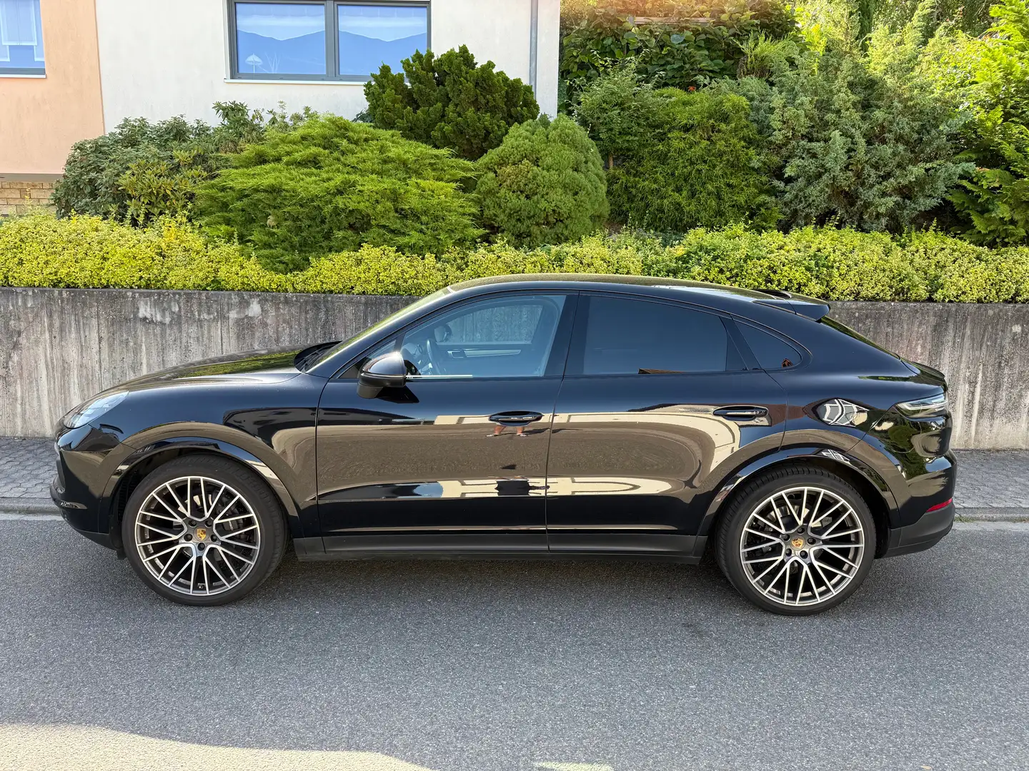 Porsche Cayenne Coupe Head-Up 22 Zoll Approved 03/2026 Schwarz - 1