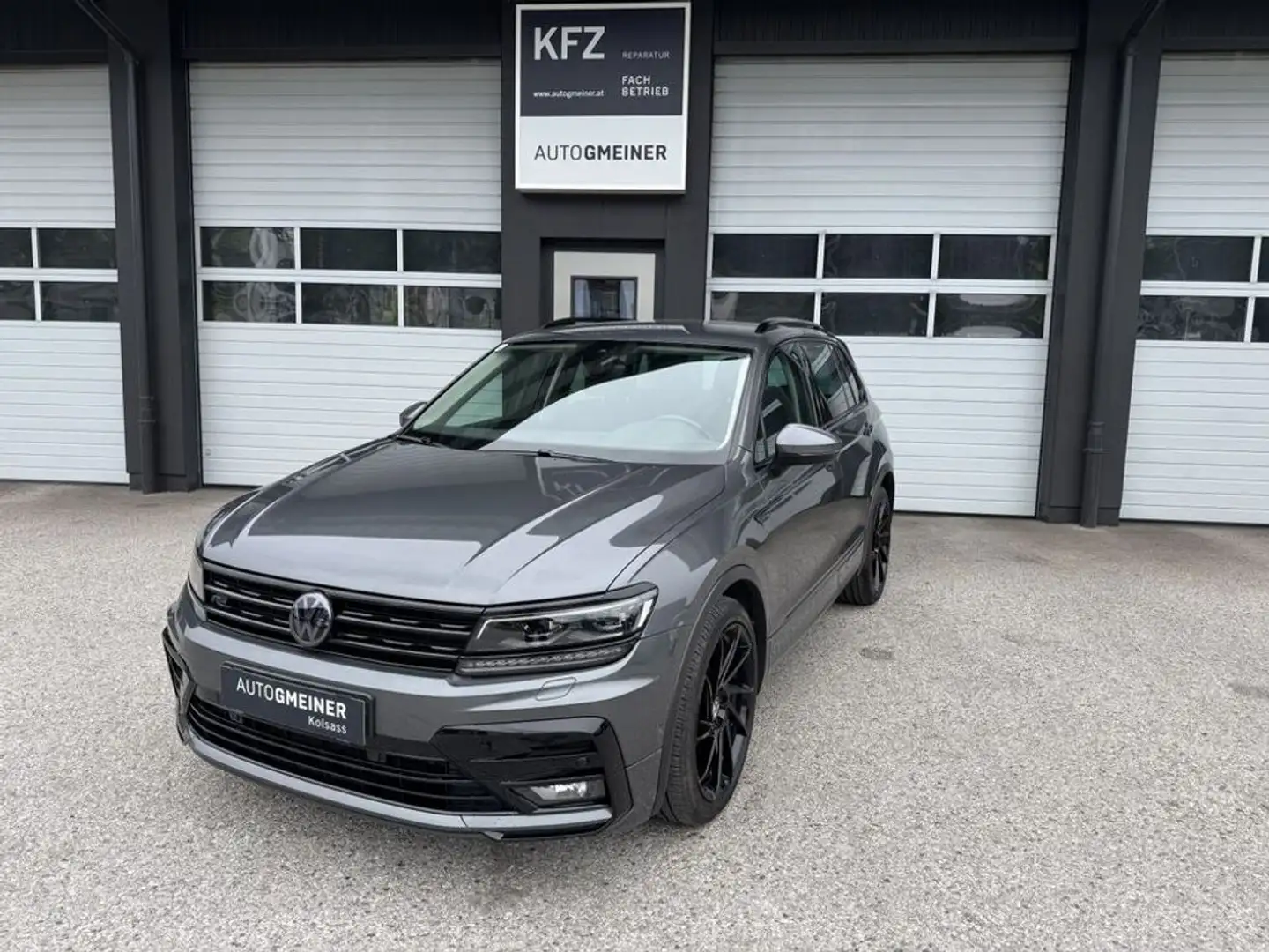 Volkswagen Tiguan Highline TSI DSG 4Motion Grau - 1