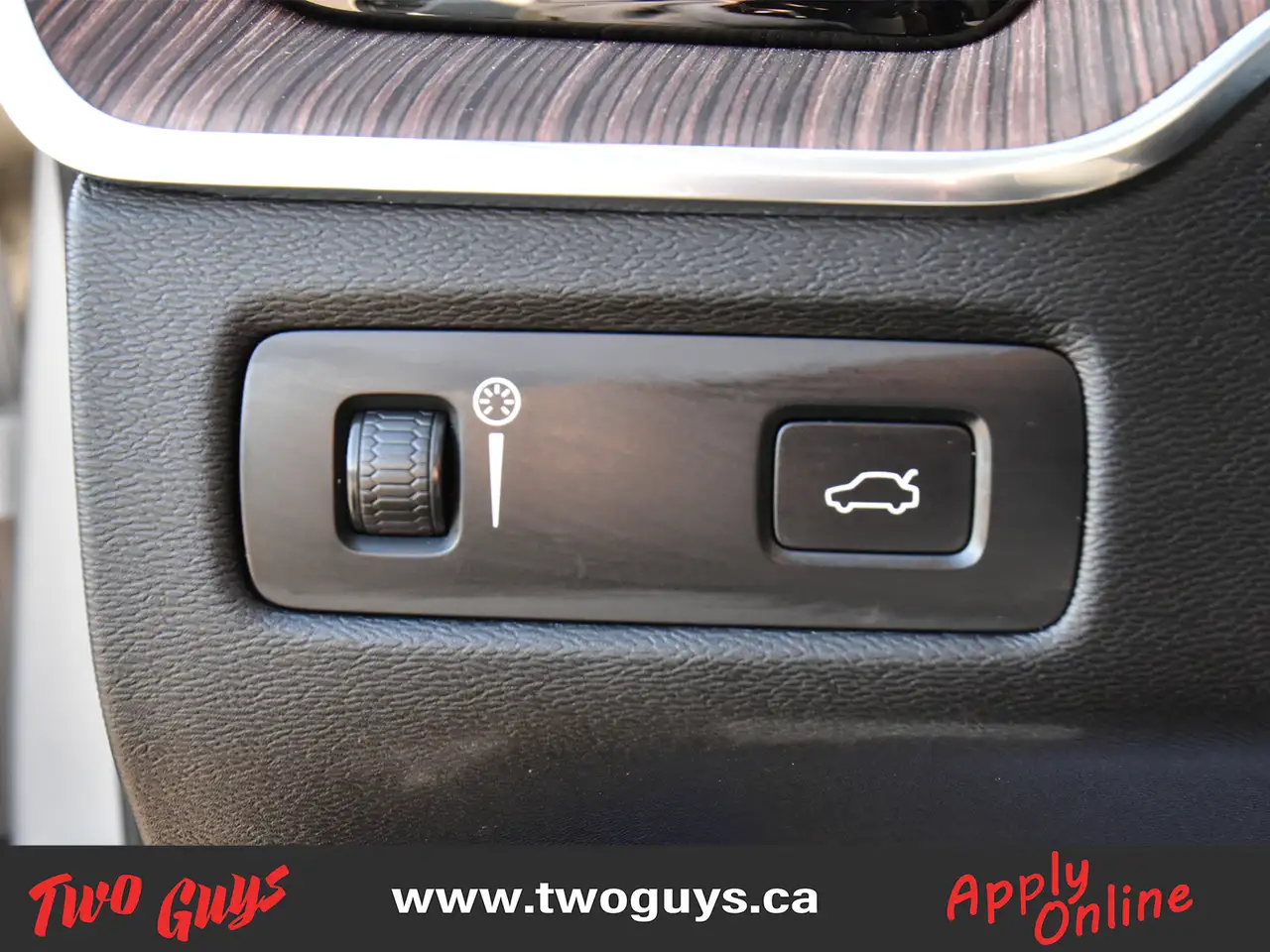 Volvo XC60 снимка Volvo XC60