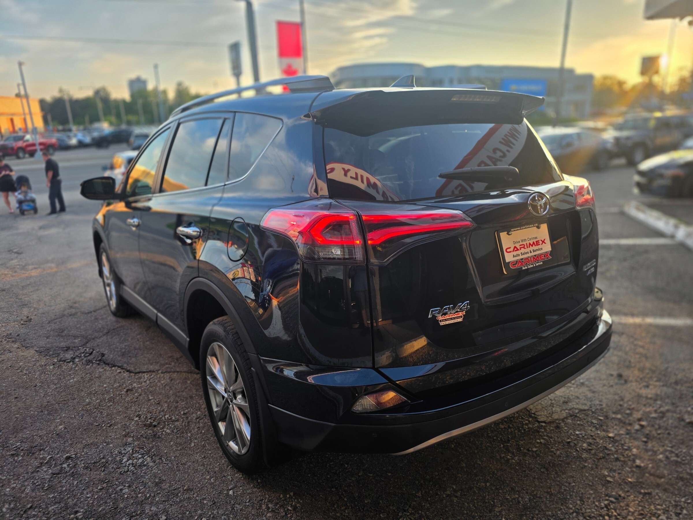 2018 Toyota RAV4 Limited **SALE PENDING** — снимка 1