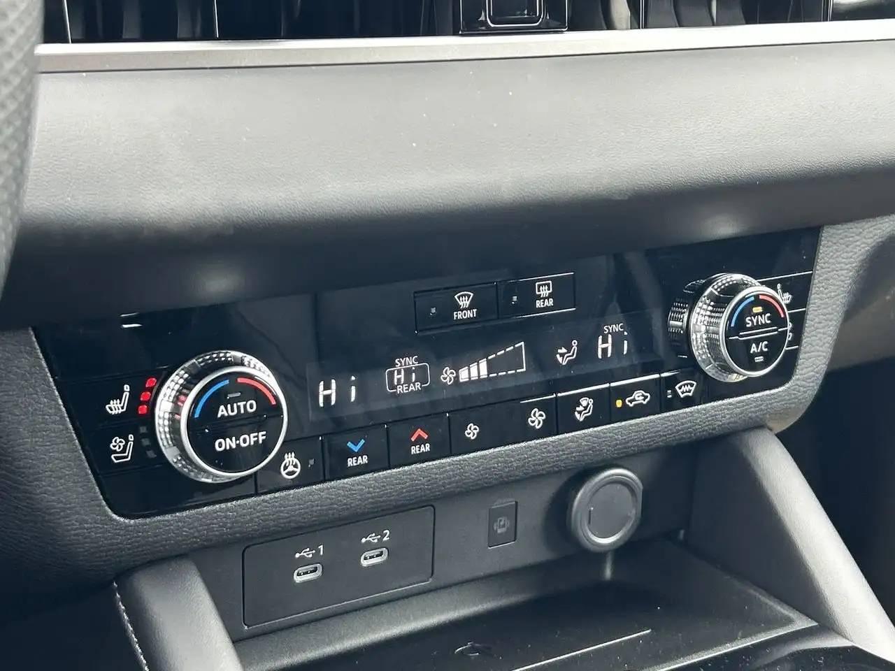 Mitsubishi Outlander снимка Mitsubishi Outlander