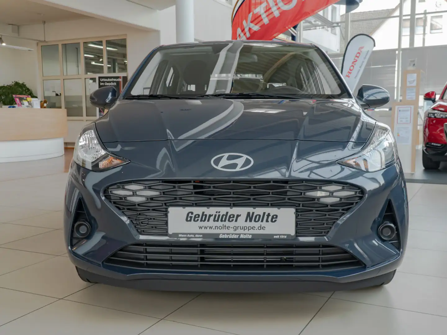 Hyundai i10 1.0 2WD Select PDC KAMERA NAVI FACEL. Grau - 2