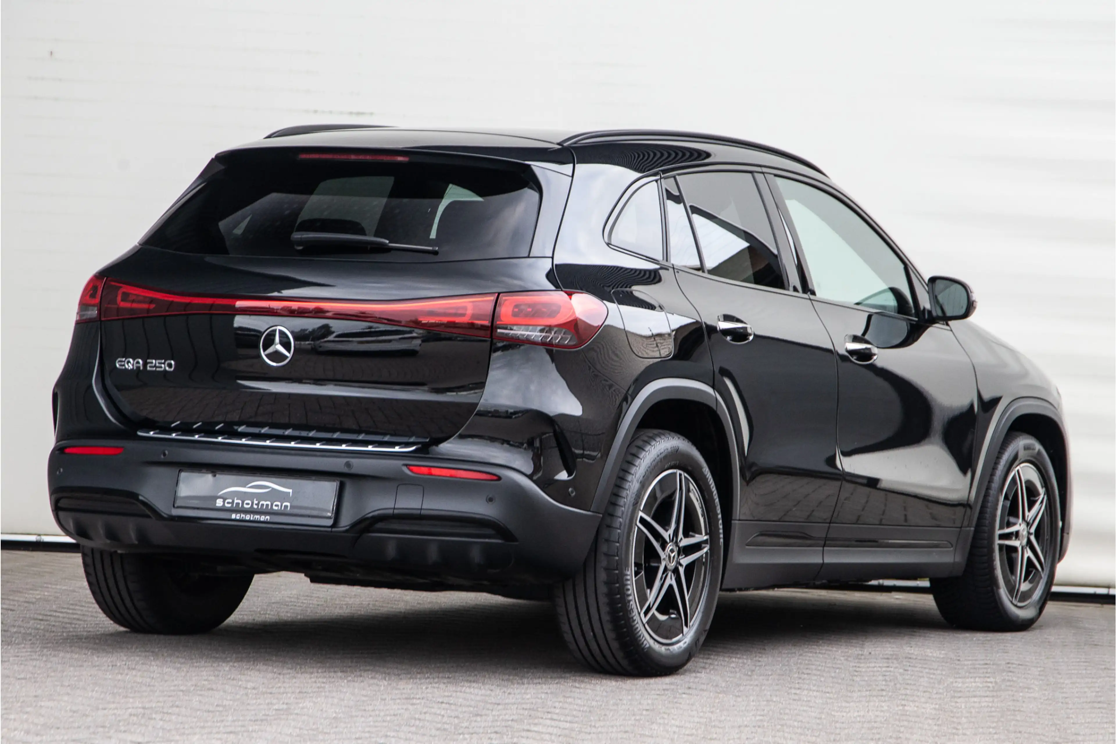 Mercedes-Benz EQA 250 AMG Nightpakket, Widescreen, Trekhaak, Camera 2023 — photo 2