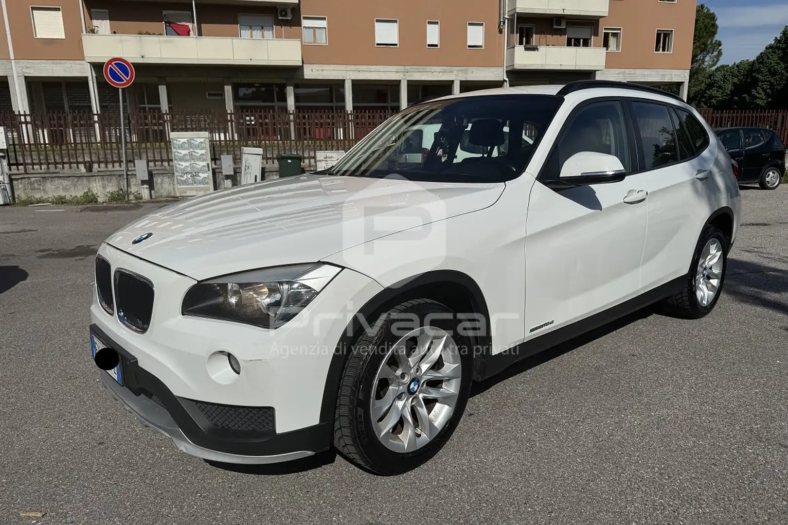 BMW X1 X1 sDrive16d Blanc - 1