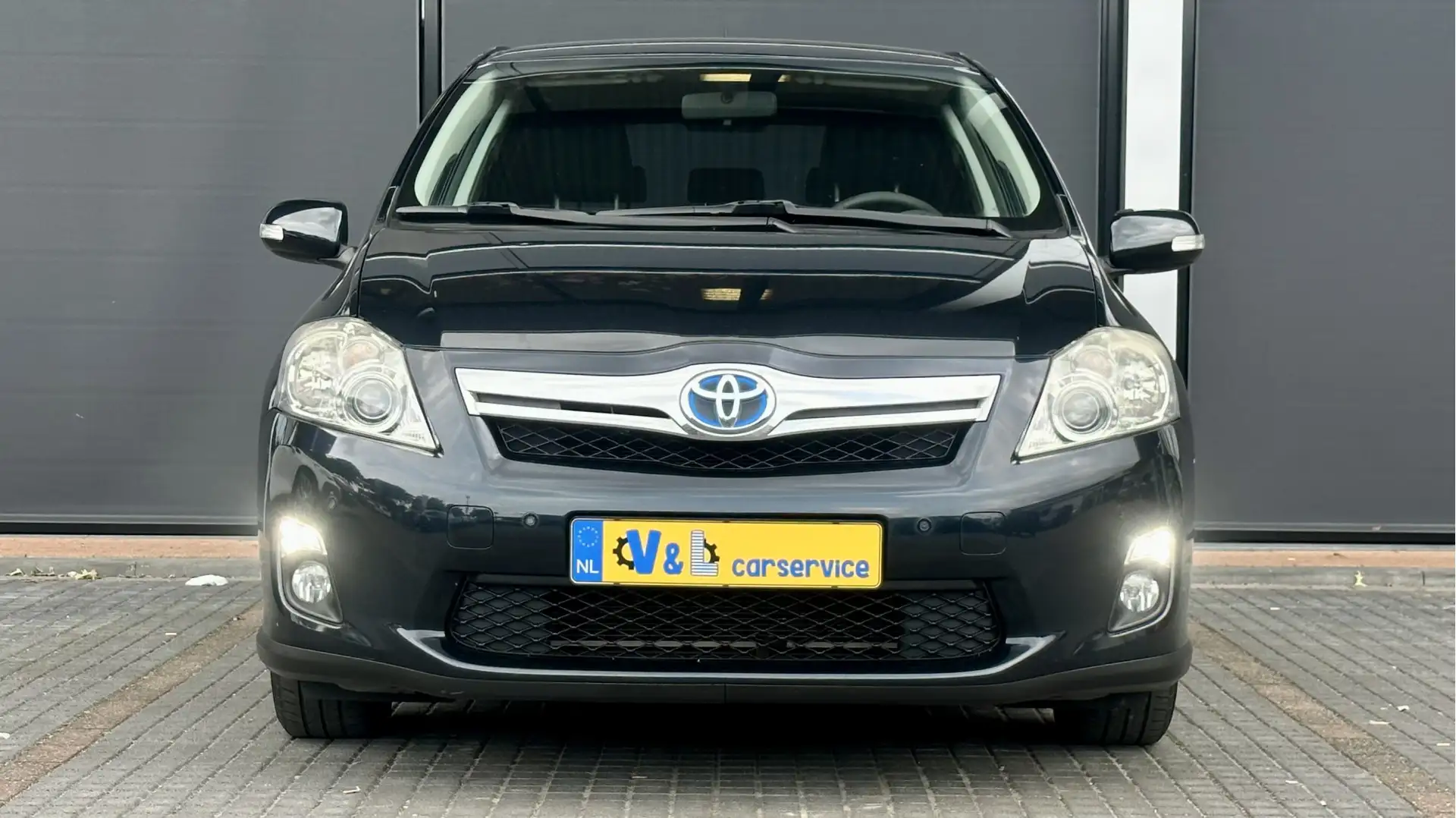 Toyota Auris 1.8 Full Hybrid Business / Clima / Cruis / Lichtme Чорний - 2