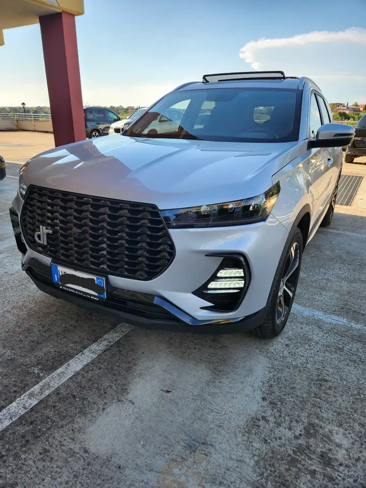 DR Automobiles DR6 2025
